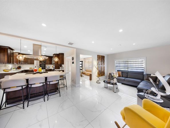 13215 SW 53rd St, Miami FL 33175