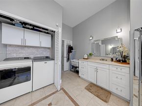 13215 SW 53rd St, Miami FL 33175