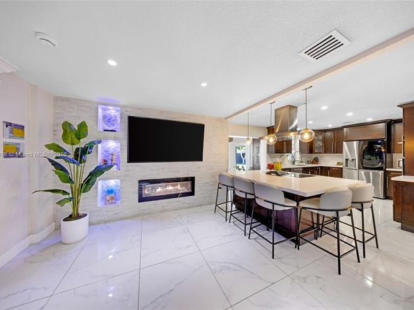 13215 SW 53rd St, Miami FL 33175