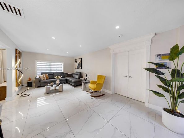 13215 SW 53rd St, Miami FL 33175