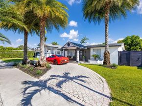 13215 SW 53rd St, Miami FL 33175