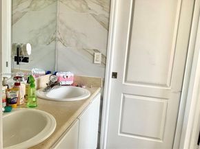 7472 NW 112th Path, Doral FL 33178