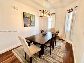 7472 NW 112th Path, Doral FL 33178