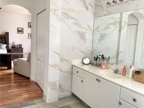 7472 NW 112th Path, Doral FL 33178