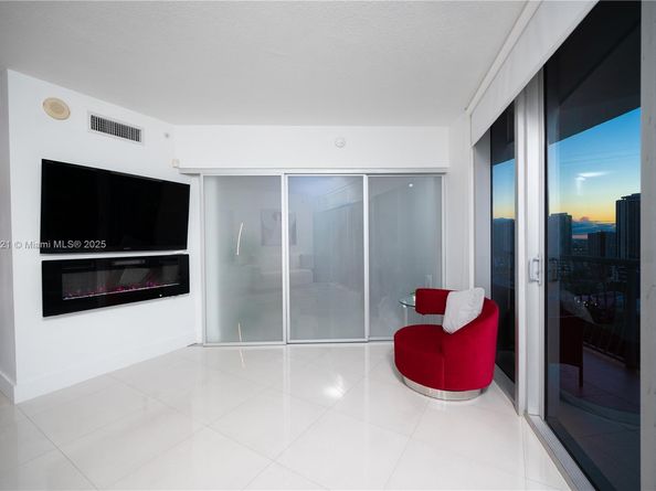 1750 N Bayshore Dr 2615, Miami FL 33132