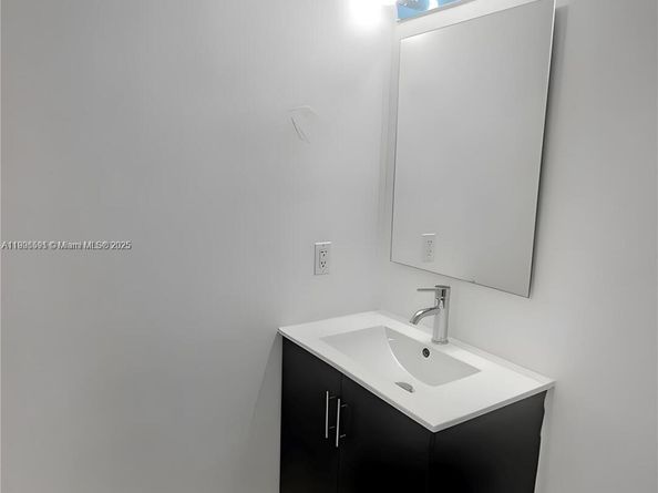 Undisclosed Address #A11906591, Homestead FL 33032