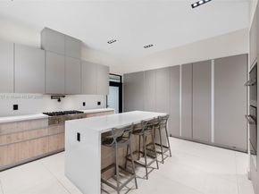 2060 NE 198, Miami FL 33179