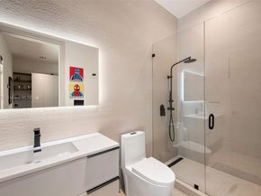 2060 NE 198, Miami FL 33179
