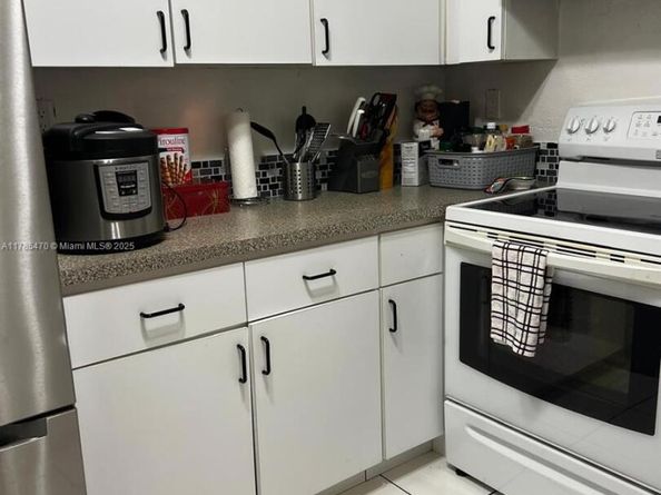 1735 NE 164th St B203, North Miami Beach FL 33162