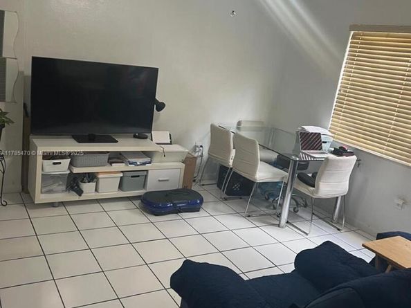1735 NE 164th St B203, North Miami Beach FL 33162