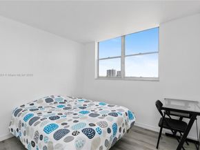 2821 NE 163th St 5J, North Miami Beach FL 33160