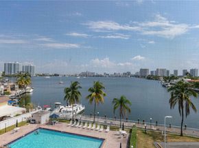 2821 NE 163th St 5J, North Miami Beach FL 33160