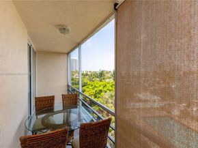 2821 NE 163th St 5J, North Miami Beach FL 33160
