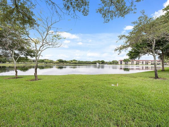 1400 SW 137th Ave 312F, Pembroke Pines FL 33027