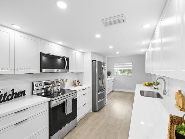 1400 SW 137th Ave 312F, Pembroke Pines FL 33027