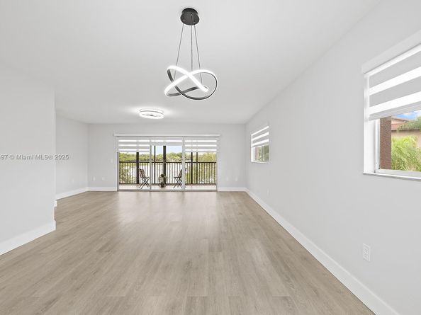 1400 SW 137th Ave 312F, Pembroke Pines FL 33027