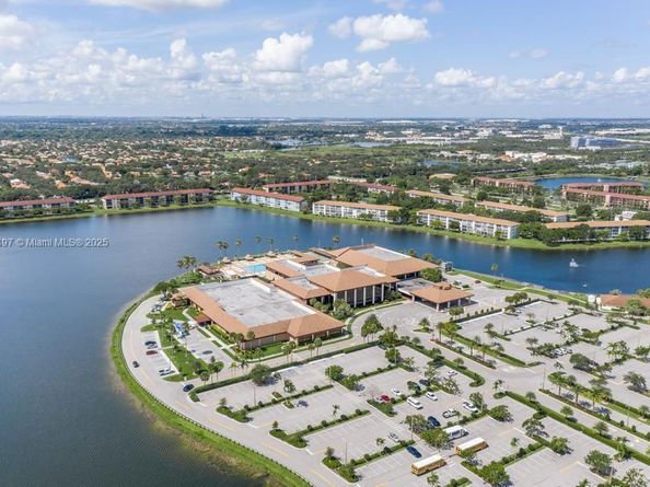 1400 SW 137th Ave 312F, Pembroke Pines FL 33027