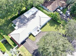 6011 Maynada St, Coral Gables FL 33146