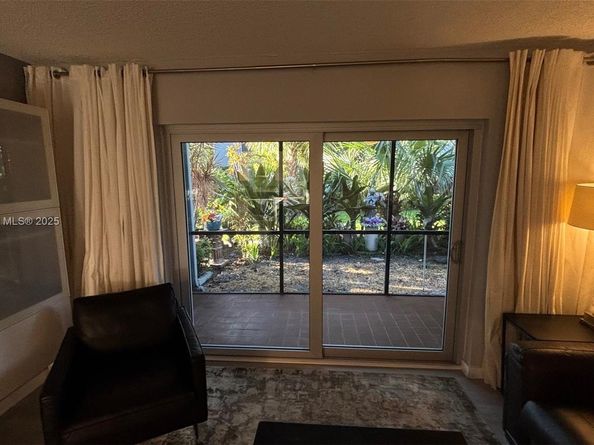 2761 S Oakland Forest Dr 103, Oakland Park FL 33309