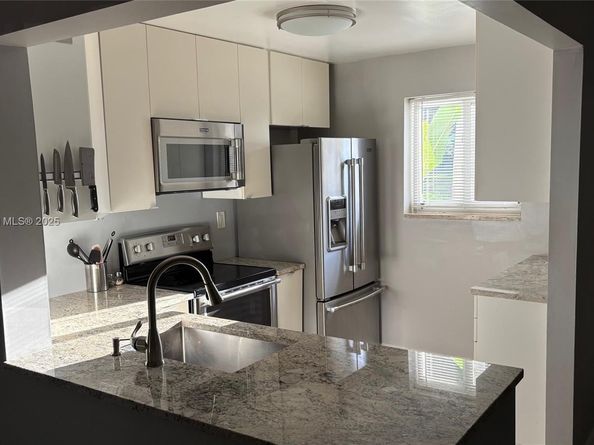 2761 S Oakland Forest Dr 103, Oakland Park FL 33309
