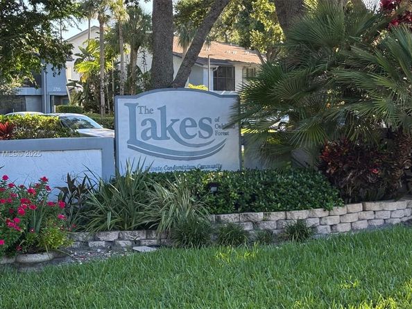 2761 S Oakland Forest Dr 103, Oakland Park FL 33309