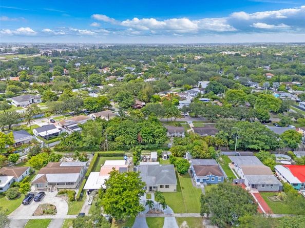 249 Carlisle Dr, Miami Springs FL 33166