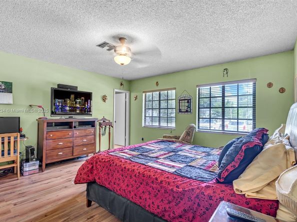 249 Carlisle Dr, Miami Springs FL 33166
