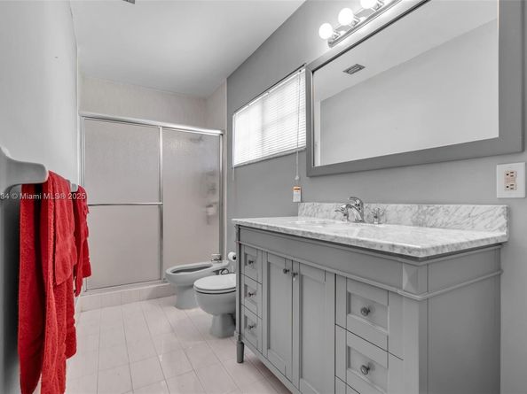 249 Carlisle Dr, Miami Springs FL 33166