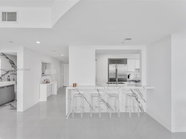 1331 Brickell Bay Dr 502, Miami FL 33131