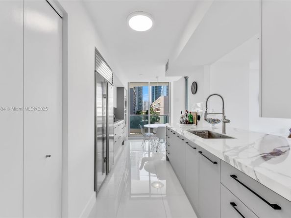 1331 Brickell Bay Dr 502, Miami FL 33131