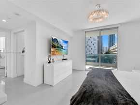 1331 Brickell Bay Dr 502, Miami FL 33131
