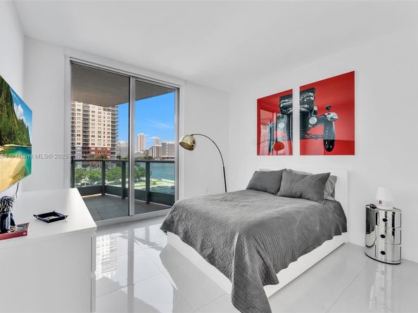 1331 Brickell Bay Dr 502, Miami FL 33131