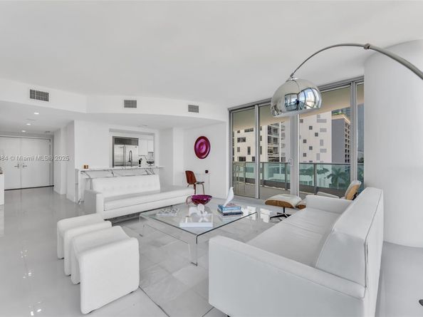 1331 Brickell Bay Dr 502, Miami FL 33131