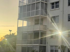 2910 Point East Dr M414, Aventura FL 33160