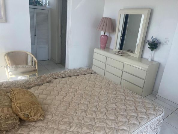 2910 Point East Dr M414, Aventura FL 33160