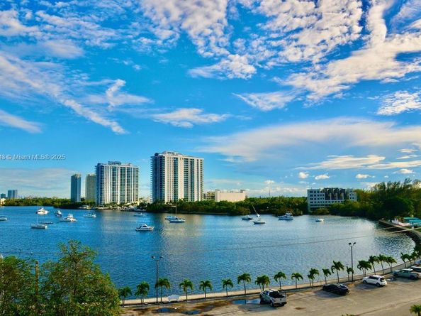 2910 Point East Dr M414, Aventura FL 33160