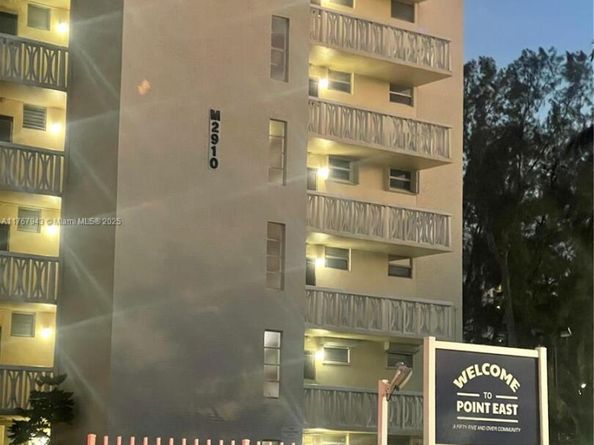 2910 Point East Dr M414, Aventura FL 33160