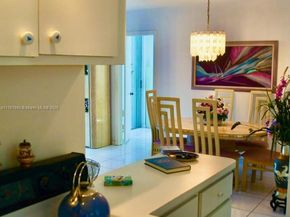 2910 Point East Dr M414, Aventura FL 33160