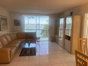 2910 Point East Dr M414, Aventura FL 33160