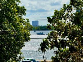 2910 Point East Dr M414, Aventura FL 33160