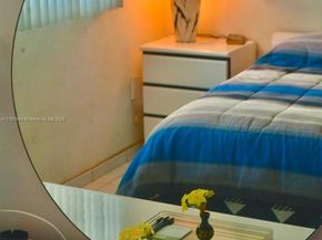 2910 Point East Dr M414, Aventura FL 33160