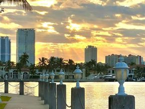 2910 Point East Dr M414, Aventura FL 33160