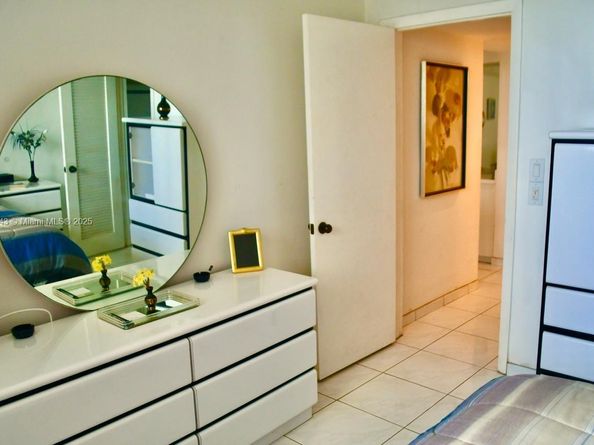 2910 Point East Dr M414, Aventura FL 33160