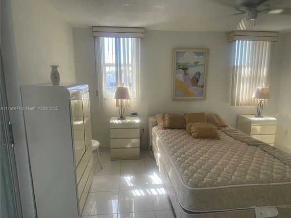 2910 Point East Dr M414, Aventura FL 33160