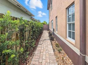 9751 SW 35th St, Miami FL 33165