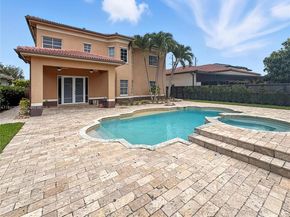9751 SW 35th St, Miami FL 33165