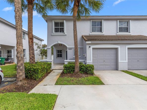 16859 SW 1st Mnr, Pembroke Pines FL 33027
