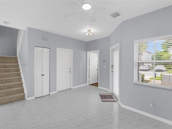 16859 SW 1st Mnr, Pembroke Pines FL 33027