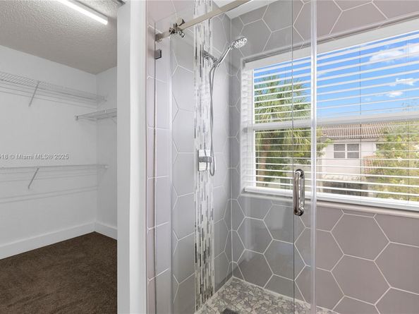 16859 SW 1st Mnr, Pembroke Pines FL 33027