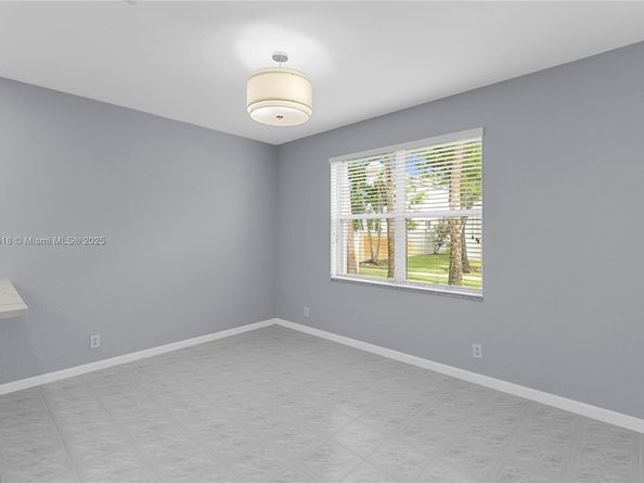 16859 SW 1st Mnr, Pembroke Pines FL 33027
